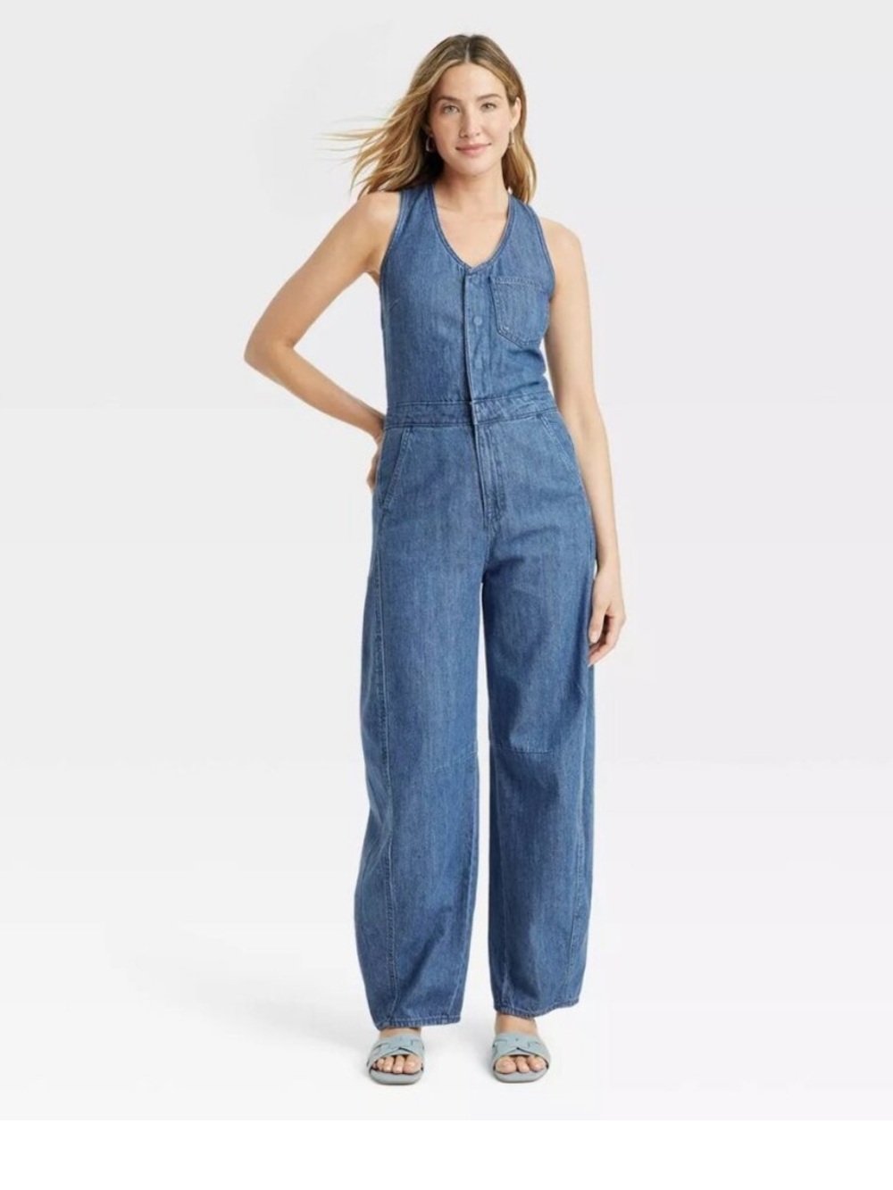 Universal Thread Women's Curved Leg Denim Jumpsuit Size 2 Overalls Medium Wash